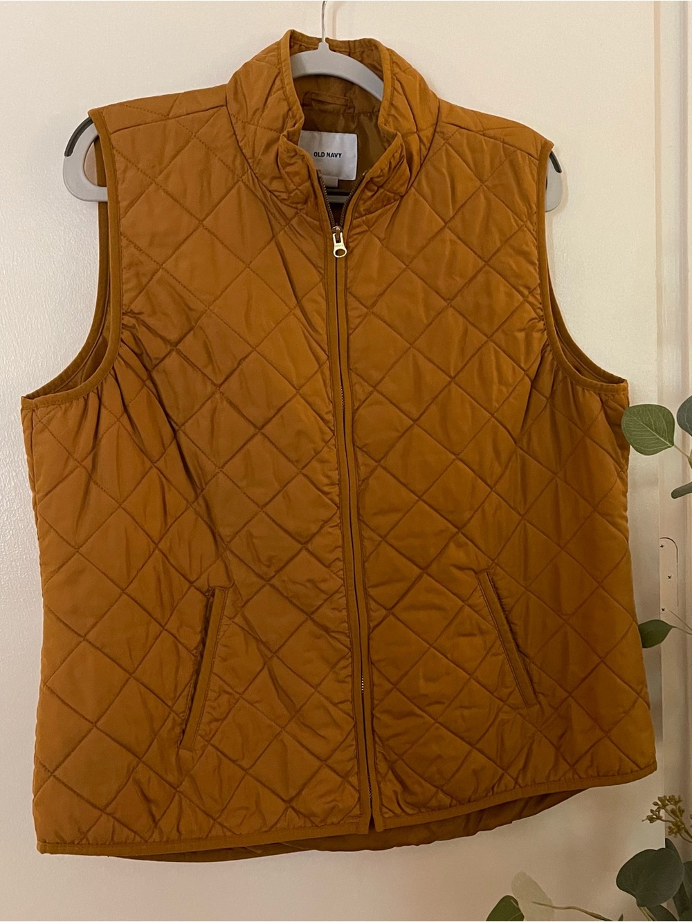 Old Navy Quilted Vest in Mustard